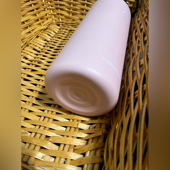 Hydro flask - Picture 4 of 7